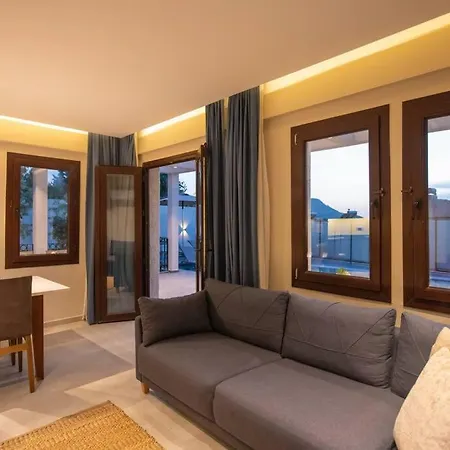 Havuzlu Korunakli Jakuzili * Fethiye