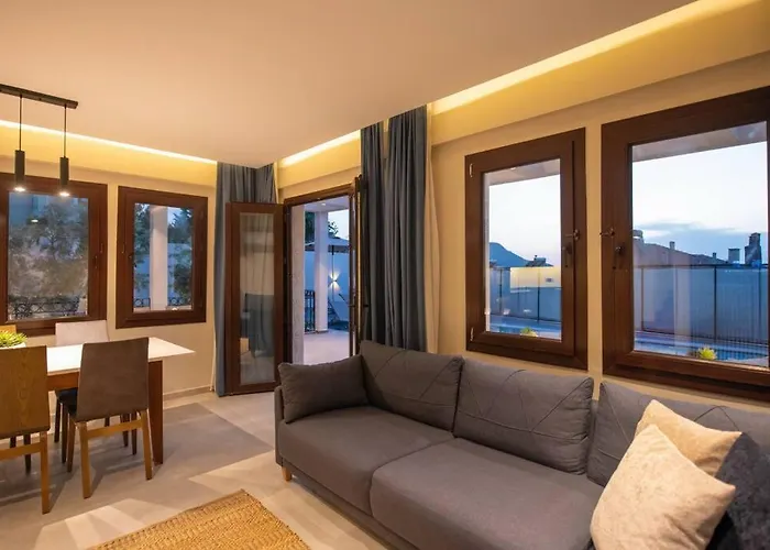 Havuzlu Korunakli Jakuzili * Fethiye