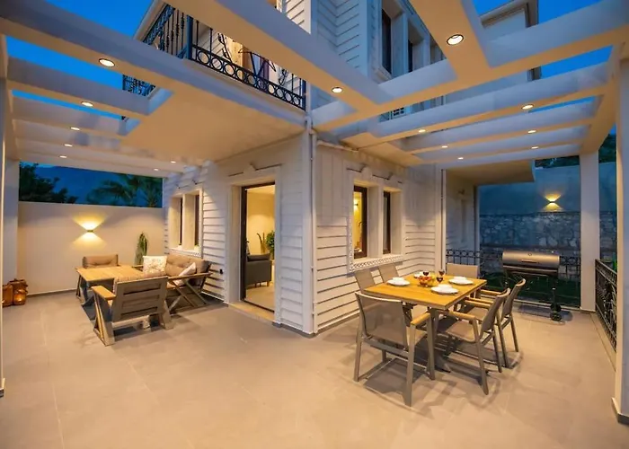 Havuzlu Korunakli Jakuzili Vila