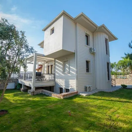 Villa Havuzlu Korunakli Jakuzili *