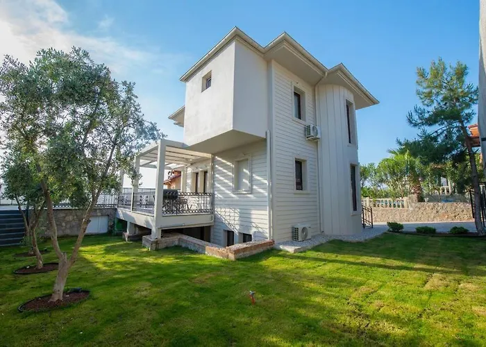 Villa Havuzlu Korunakli Jakuzili *