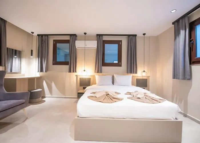 Havuzlu Korunakli Jakuzili Fethiye